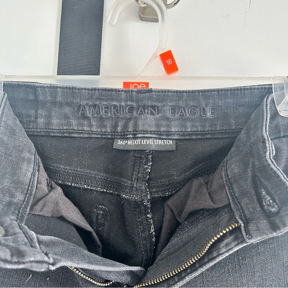 American Eagle Curvy Super High Rise Black Jeans - Picture 6 of 8